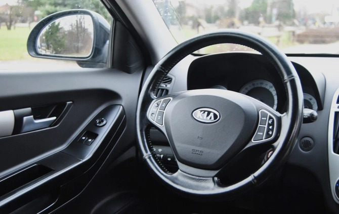 Kia Pro_cee'd cena 12900 przebieg: 213000, rok produkcji 2008 z Chojnice małe 172